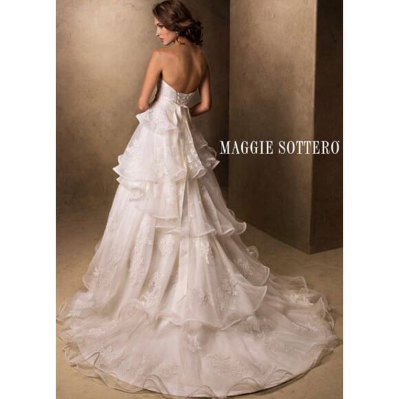 Maggie Sottero Chloe Wedding Dress Sweet Heart Ball Gown Lace Tulle Ivory 10 NWT - Picture 11 of 11
